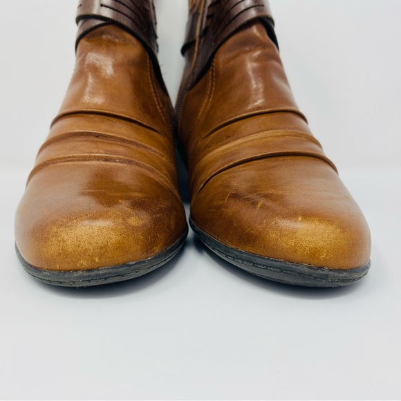 EARTH ODYSSEY 7B Heeled Ankle Booties Almond Tan Brown Leather Buckle Boho Y2K - Picture 3 of 16